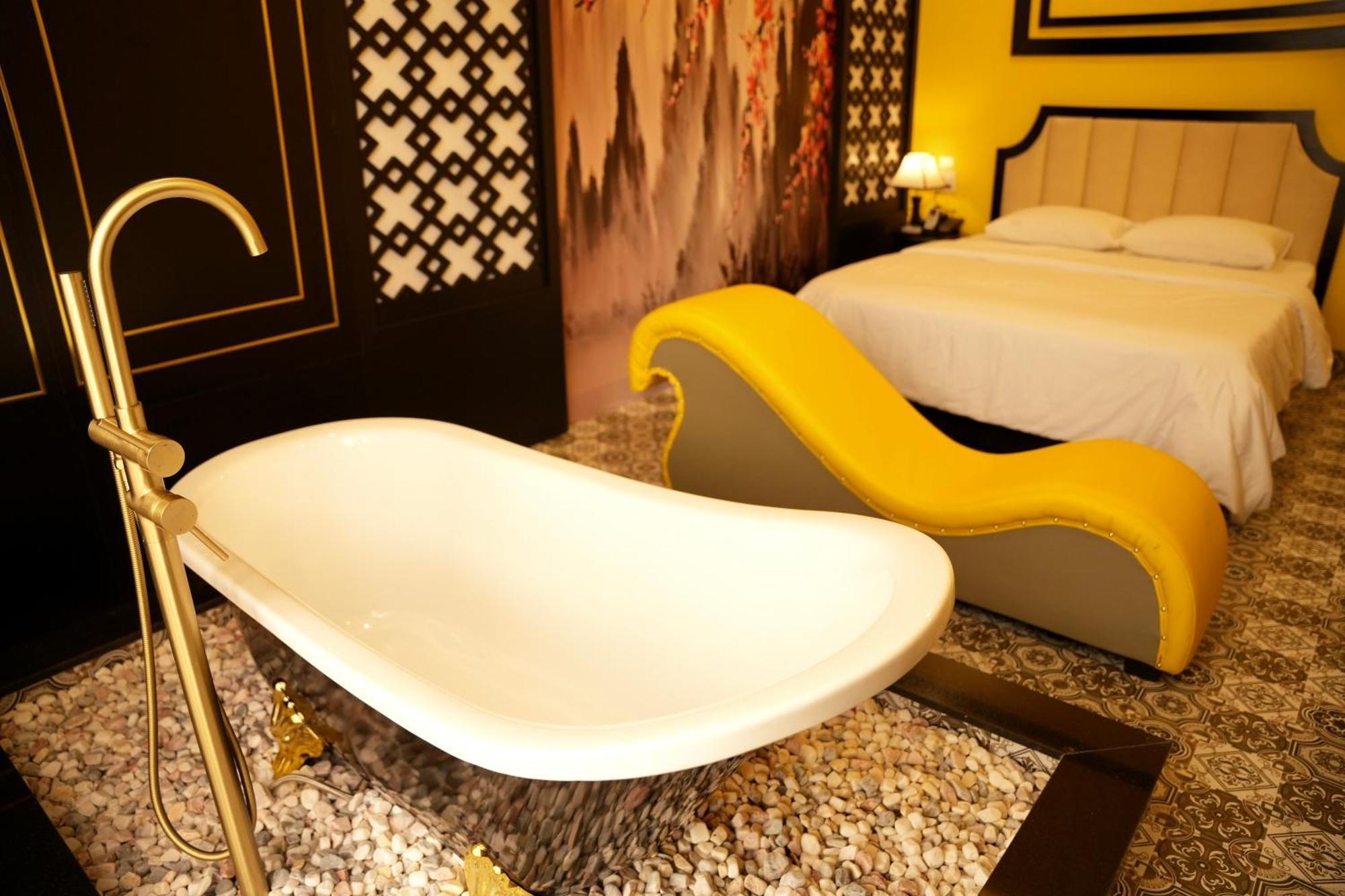 Tuyet Suong Hotel Quảng Ngãi Buitenkant foto