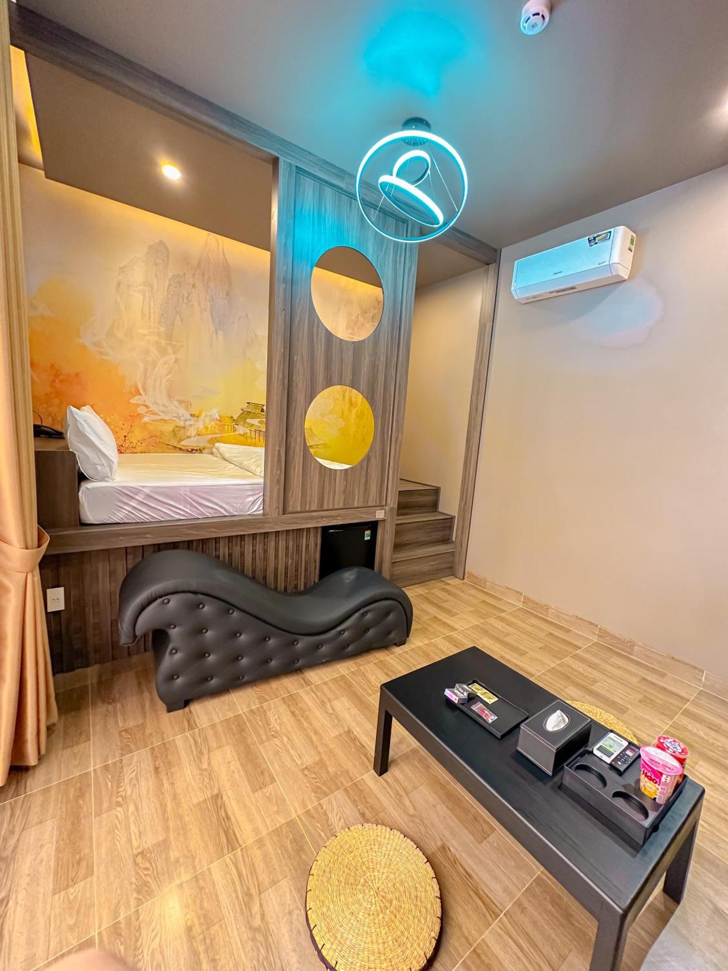 Tuyet Suong Hotel Quảng Ngãi Buitenkant foto