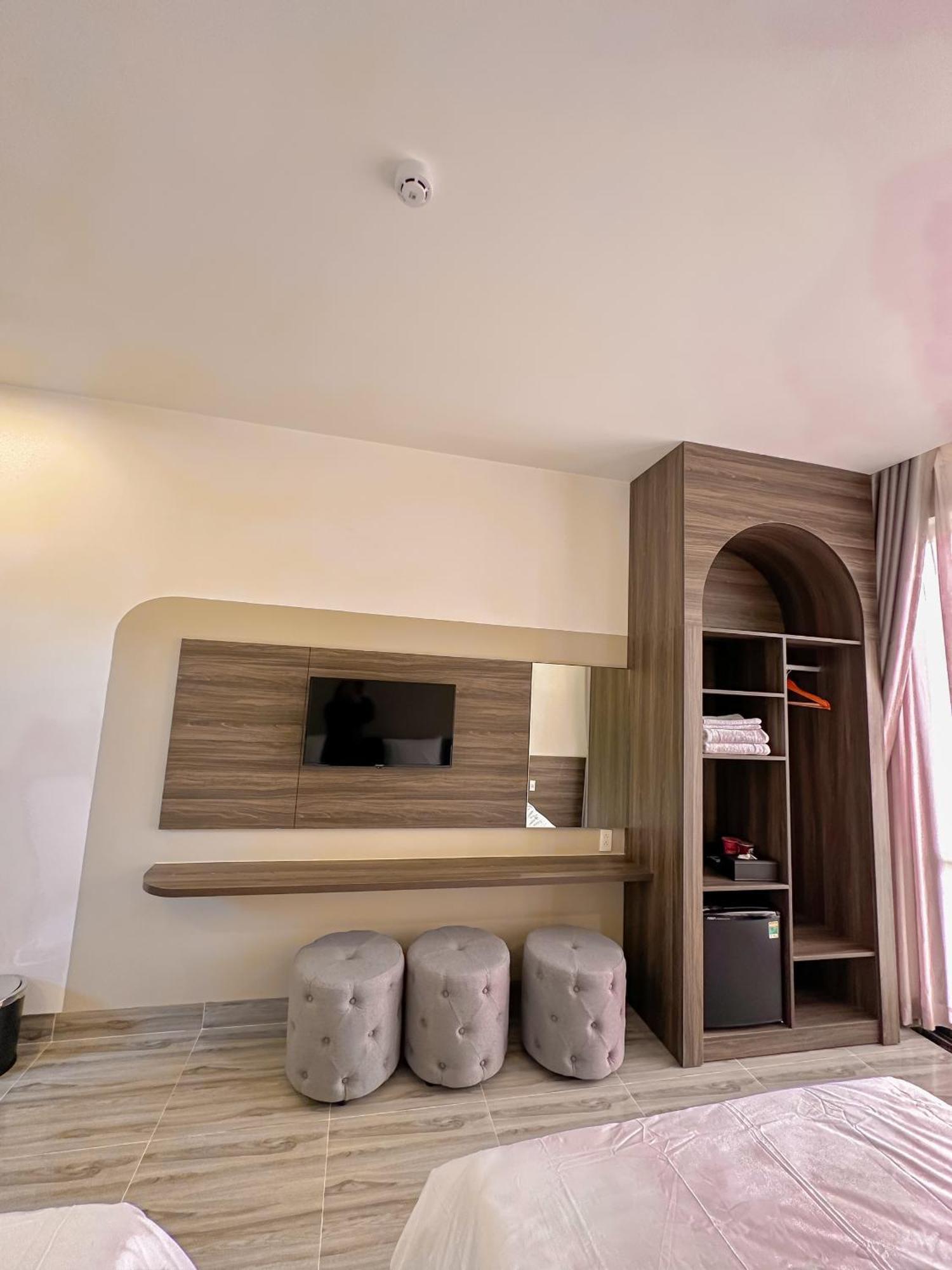 Tuyet Suong Hotel Quảng Ngãi Buitenkant foto