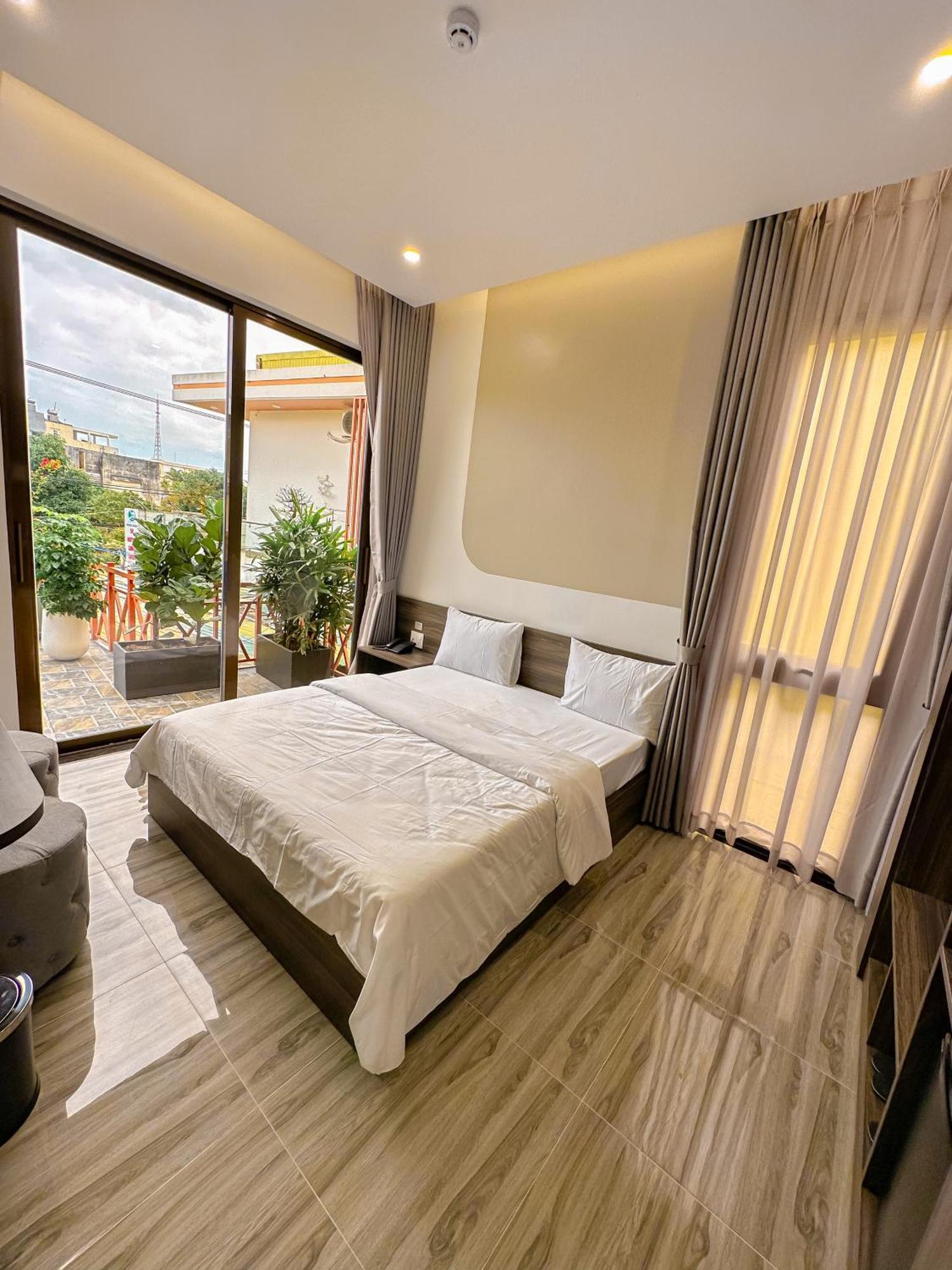 Tuyet Suong Hotel Quảng Ngãi Buitenkant foto