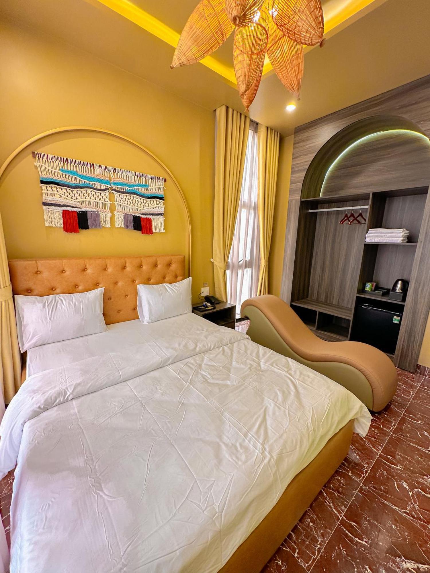 Tuyet Suong Hotel Quảng Ngãi Buitenkant foto